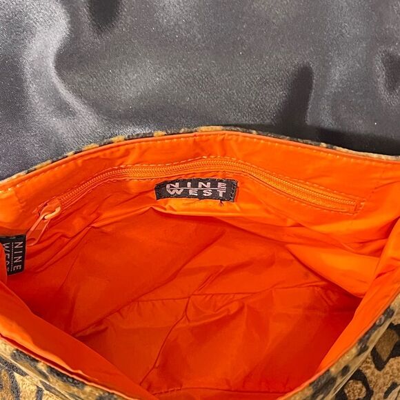 Nine West Cheetah print shoulder bag soft fabric with orange nylon lining 2 pots - Picture 6 of 7